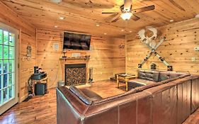 Rustic Gatlinburg Chalet With Hot Tub 2 Mi To Town